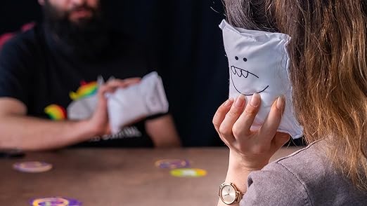 Blue Orange Pilo Pilo Card Game, 2-6 Players, Ages 7+, 15 Minutes Playing Time